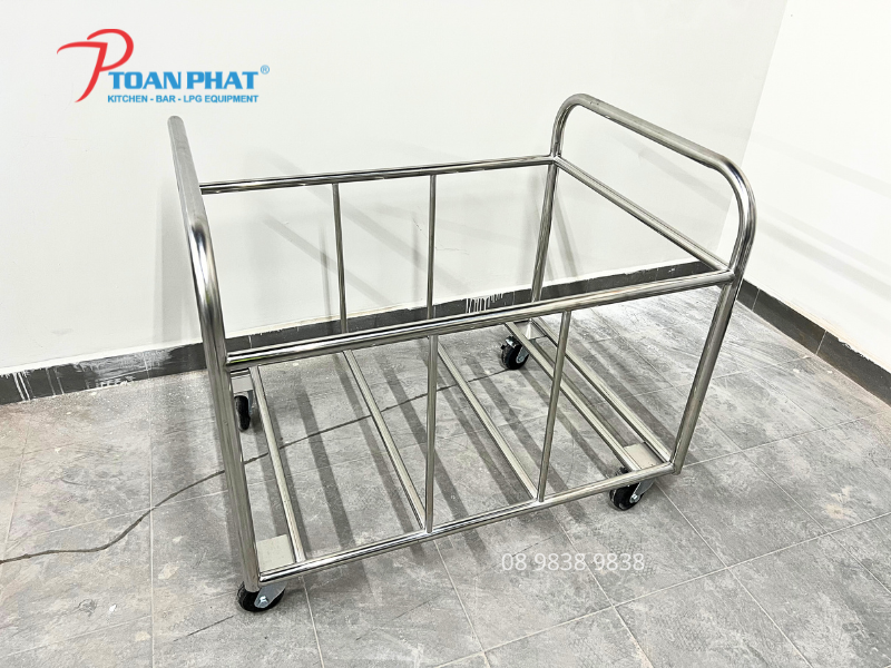 XE ĐẨY ĐỒ VẢI INOX 4 Thành song inox cao giúp giữ đồ vải cố định khi di chuyển