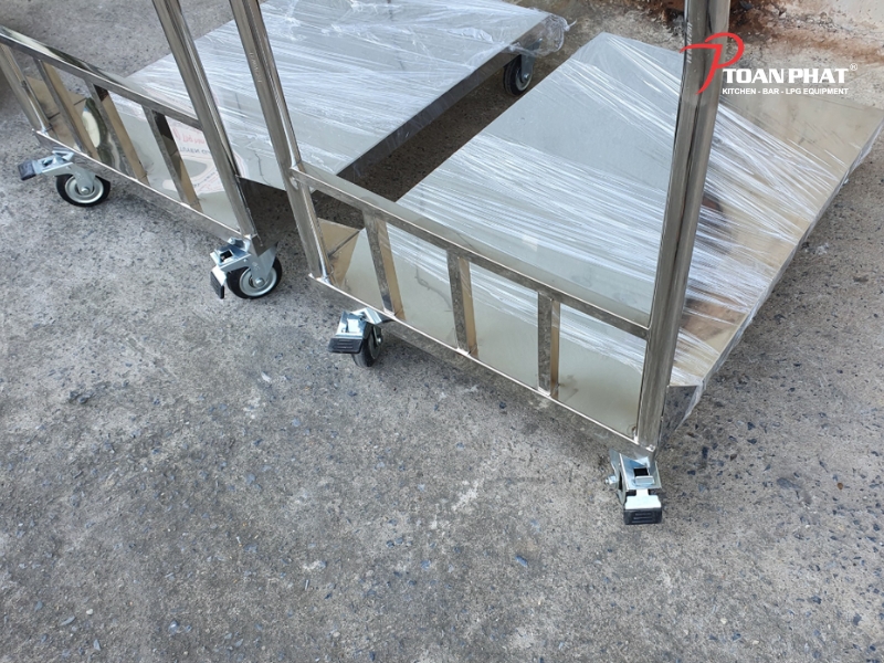 XE ĐẨY INOX 1 TẦNG 4 Ứng dụng thực tế của xe đẩy inox