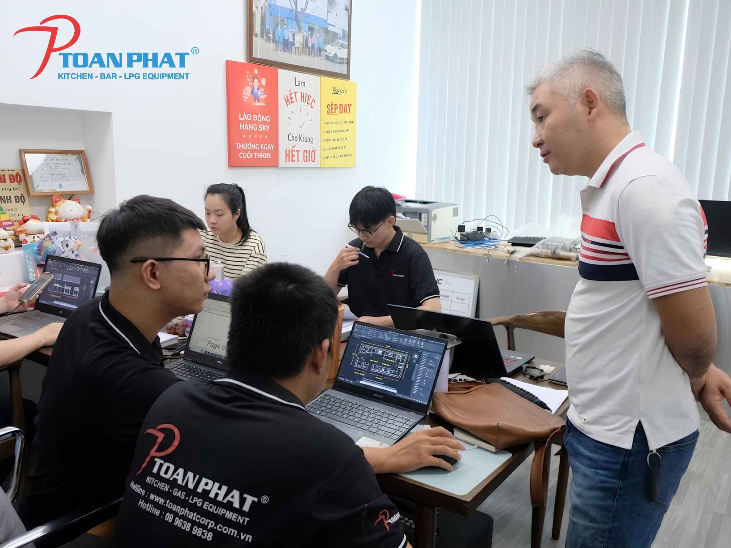 TOÀN PHÁT THIẾT KẾ - THI CÔNG BẾP TÀU DU LỊCH TRỌN GÓI 14 Thiết kế layout bếp tàu theo nguyên tắc một chiều khoa học