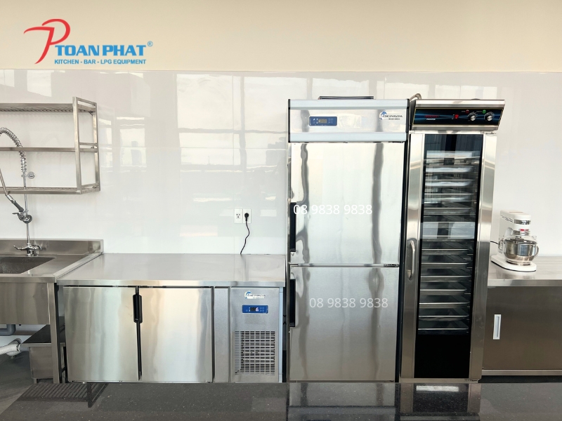 Thiết Kế Bếp Cho quán Cafe - Bánh: Quy Trình Setup & Thiết Bị Tối Ưu 6 Tủ đông lạnh 2 cánh Okinaga
