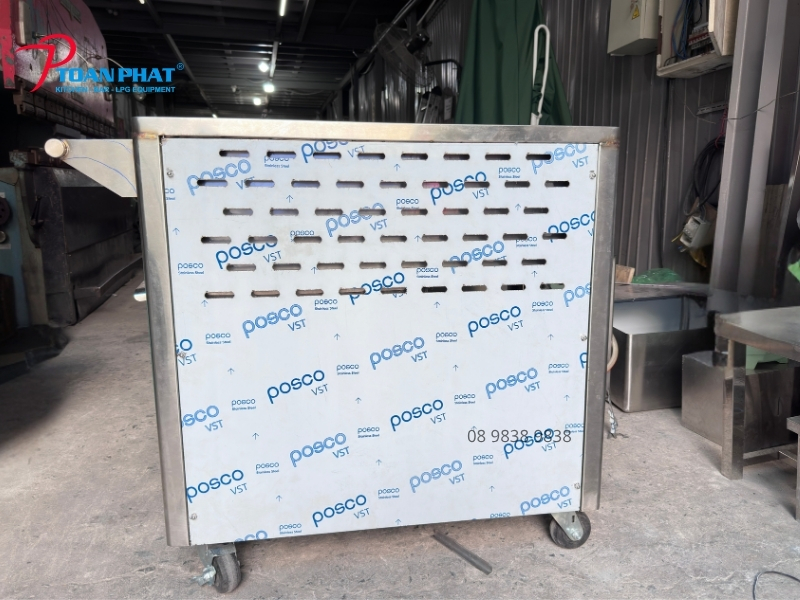 TỦ HẤP DIMSUM DÙNG GAS 3 Thân tủ gia công từ inox 304 Posco bền bỉ,