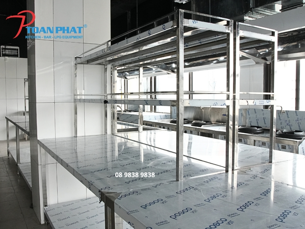 Kệ inox để bàn Toàn Phát sản xuất và lắp đặt cho Nhà khách Quốc hội