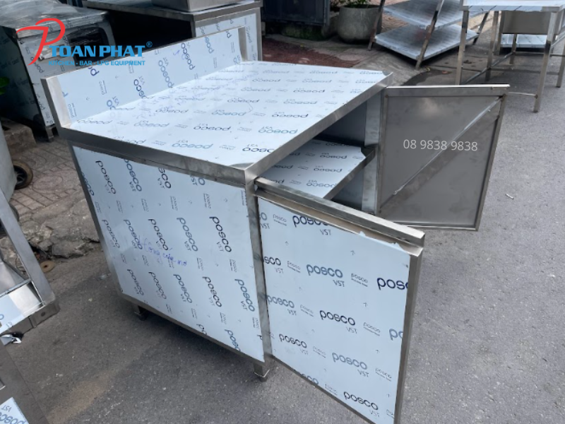 Bàn tủ inox 2 cánh cửa mở kích thước tiêu chuẩn 1200x700x900mm