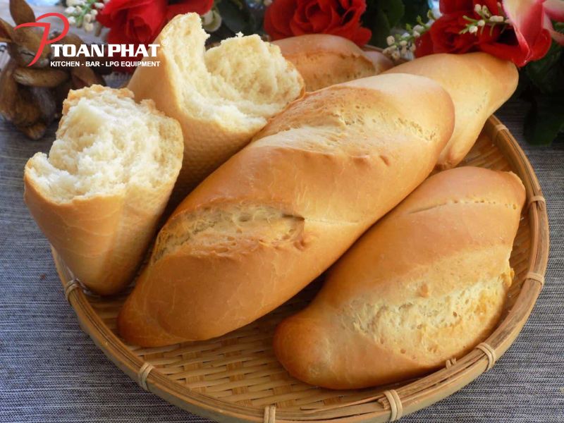 Top 7 Công thức làm bánh mì bằng lò nướng công nghiệp 3 Bánh mì đặc ruột đạt độ nở, màu sắc và kết cấu đồng đều khi nướng bằng lò nướng công nghiệp Toàn Phát