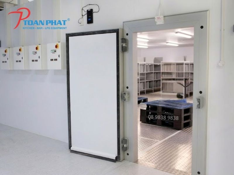 Kho lạnh bảo quản là gì? Cấu tạo, phân loại và ứng dụng thực tế 10 Cần xác định loại kho lạnh phù hợp