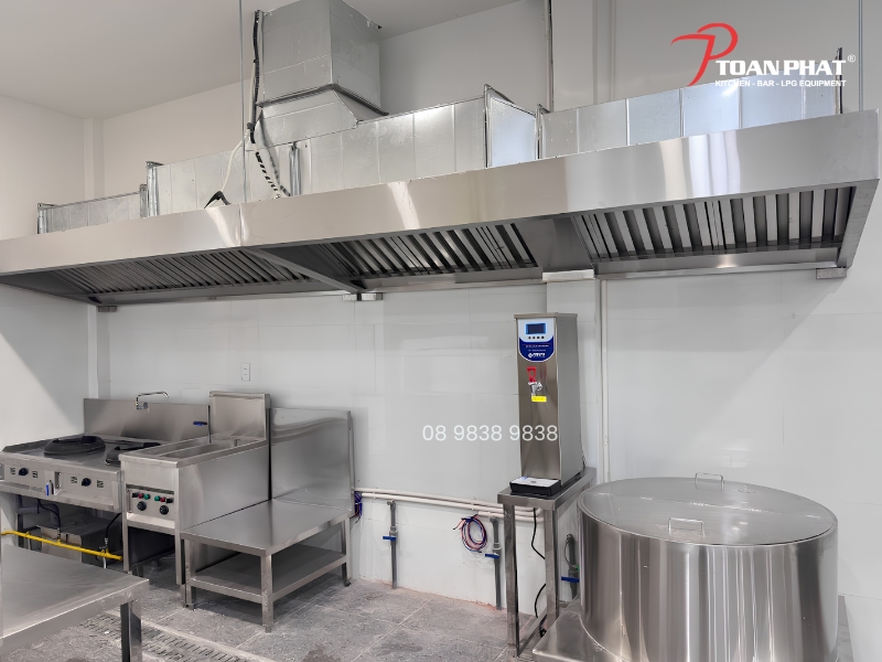 Thiết kế thi công bếp 200 suất ăn cho nhà hàng, quán ăn 2 Nguyên tắc thiết kế bếp 1 chiều cho quy mô 200 suất ăn