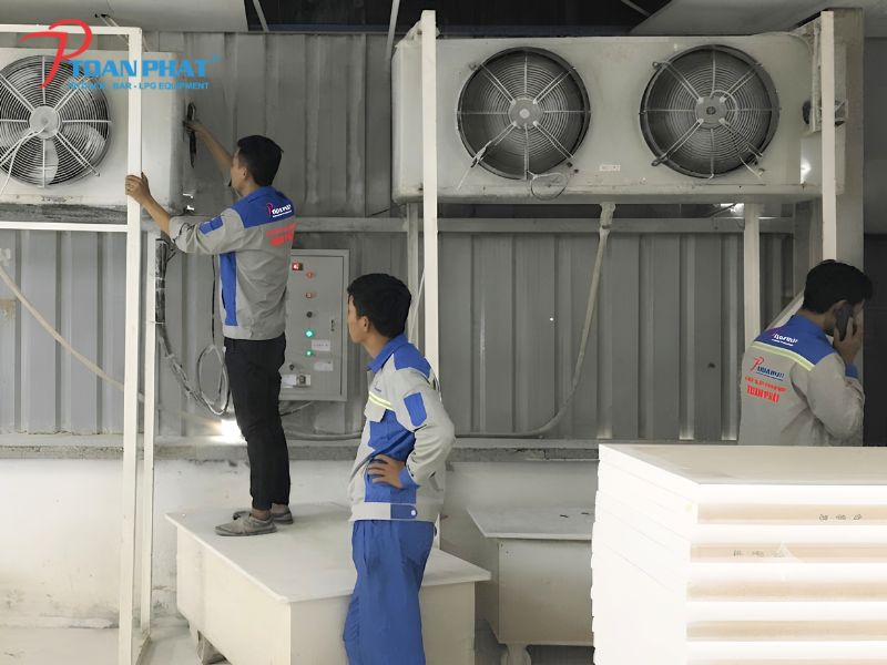 Toàn Phát thiết kế - thi công - lắp đặt kho lạnh bảo quản trọn gói 6 Thi công - lắp đặt hệ thống làm lạnh