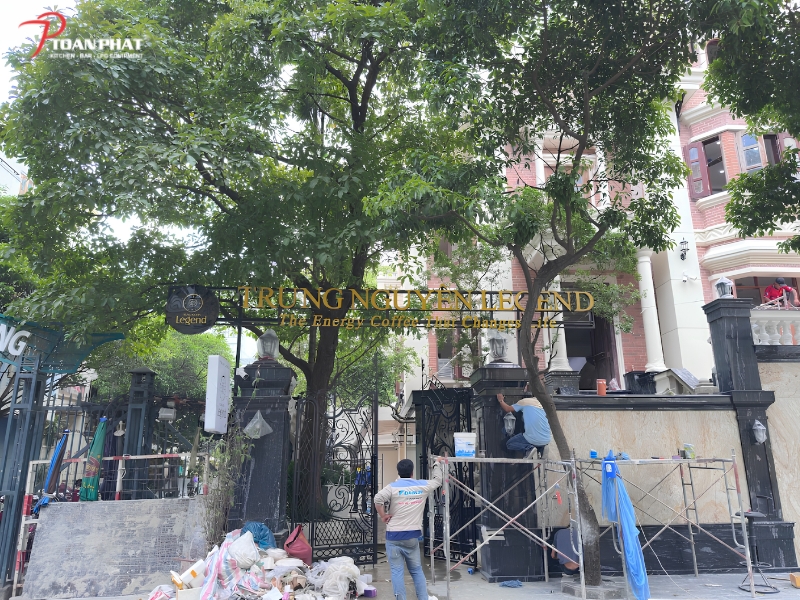 TOÀN PHÁT THI CÔNG HỆ THỐNG BẾP CÔNG NGHIỆP CHO TRUNG NGUYÊN LEGEND TÂN SƠN HÒA 1 Không gian mới của Trung Nguyên Legend tại số 15 Huỳnh Lan Khanh, phường Tân Sơn Hòa, TP.HCM