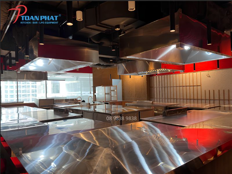 TOÀN PHÁT THI CÔNG BẾP MỞ NHÀ HÀNG NHẬT TEPPAN 2 Thi công bếp mở nhà hàng Nhật Teppan tại Vincom Mega Mall Quận 9