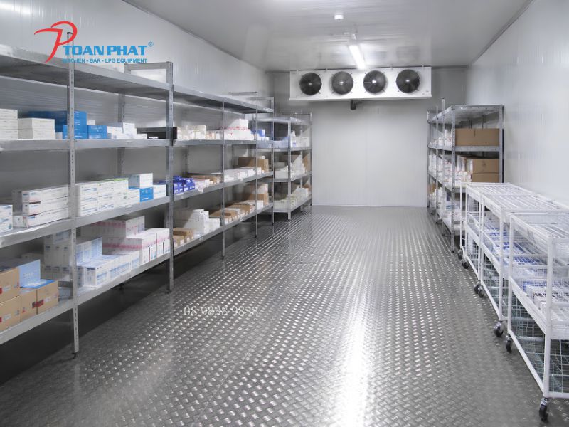 Kho lạnh bảo quản là gì? Cấu tạo, phân loại và ứng dụng thực tế 7 Kho lạnh bảo quản dược phẩm và vaccine
