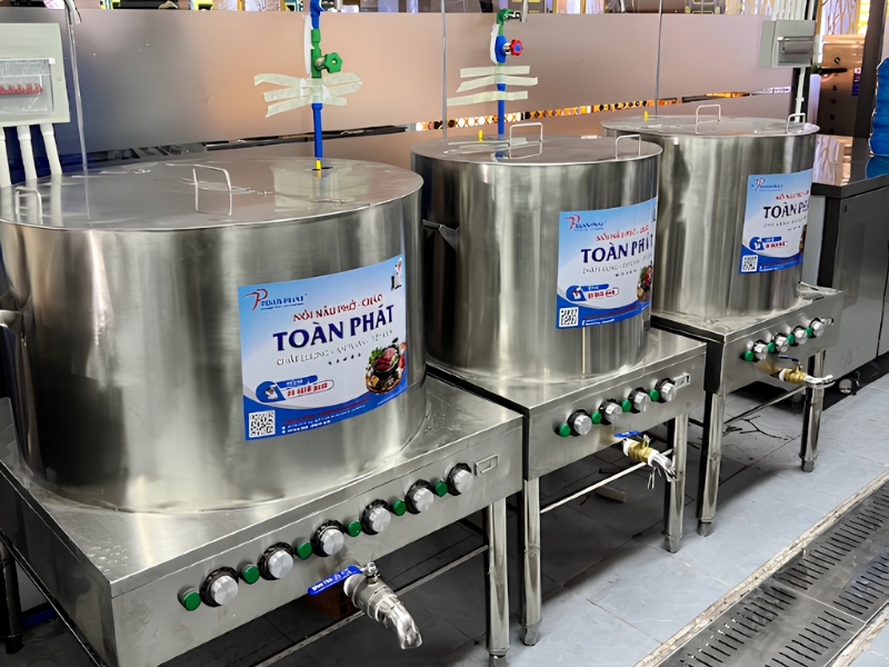 Thiết kế bếp quán phở 22 Bộ nồi nấu phở bằng điện công nghiệp