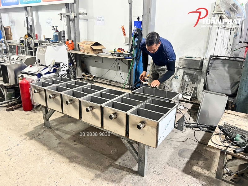 THI CÔNG BỂ TÁCH MỠ INOX CÔNG NGHIỆP TRỌN GÓI 4 Toàn Phát thi công bể tách mỡ inox theo yêu cầu