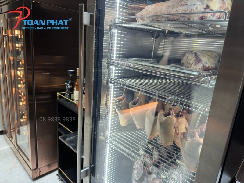 TỦ Ủ KHÔ DRY AGED DA400S OKINAGA 3 Tủ Ủ khô Dry Aged DA400S Okinaga kiểm soát nhiệt, ẩm, luồng khí, giúp thực phẩm mềm ngon, đậm vị hơn
