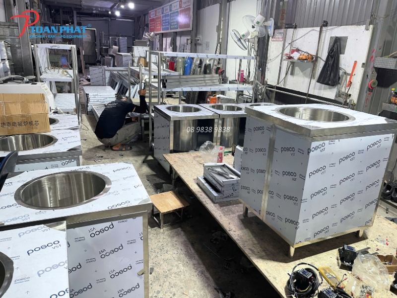 Thi công bếp ăn công nghiệp quy mô lớn 500 - 2000 suất/ngày 19 Sản xuất thiết bị inox trực tiếp tại xưởng