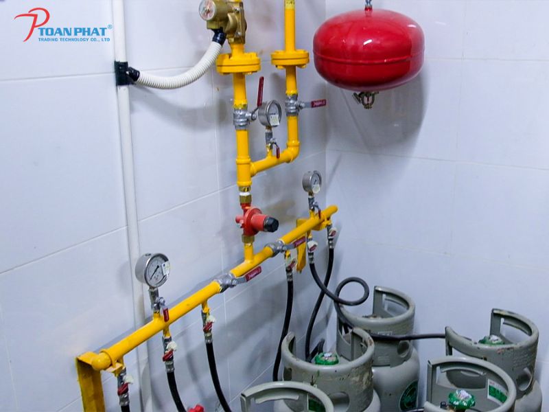Thiết kế thi công trọn gói bếp công nghiệp 500 suất ăn 11 Hệ thống gas công nghiệp