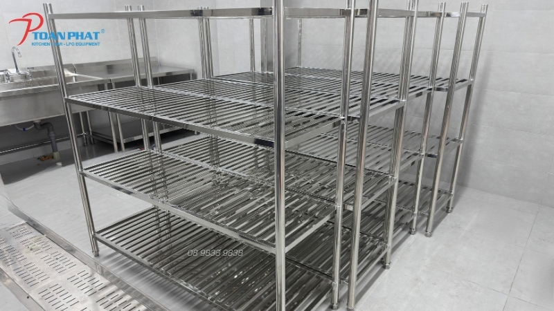 Gia công inox số lượng lớn theo yêu cầu - Xưởng inox Toàn Phát 17 Gia công inox 304 số lượng lớn cho các dự án bếp công nghiệp