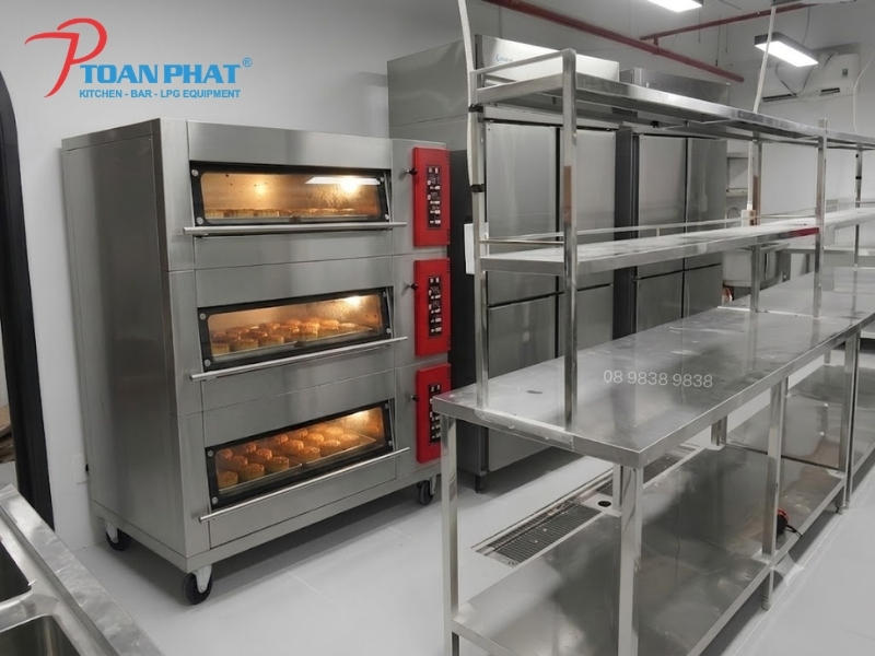 NƯỚNG BÁNH TRUNG THU NÊN SỬ DỤNG LÒ NƯỚNG TẦNG HAY LÒ NƯỚNG ĐỐI LƯU 6 Lò nướng tầng là lựa chọn phù hợp để nướng bánh Trung Thu số lượng lớn, đặc biệt với các xưởng bánh và cơ sở sản xuất