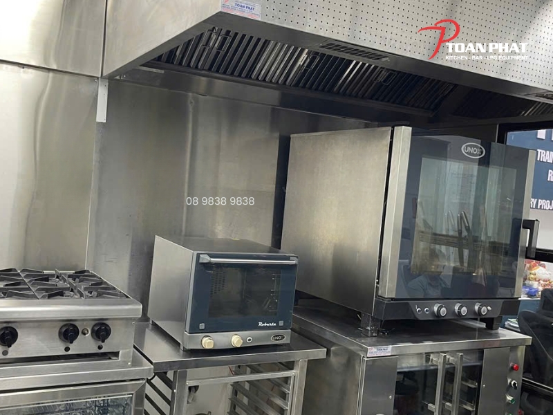 Showroom thiết bị bếp công nghiệp Toàn Phát 8 Lò hấp nướng đa năng