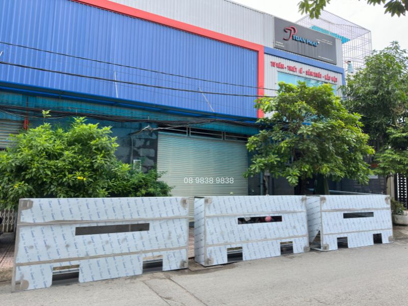 Thi công hệ thống hút khói cho bếp 2.000 suất ăn cần lưu ý những gì? 10 Toàn Phát cung cấp giải pháp trọn gói từ tư vấn, thiết kế, sản xuất đến lắp đặt hệ thống hút khói