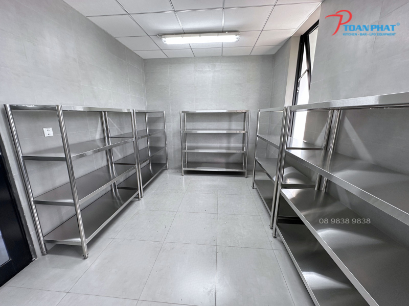 Thi công bếp ăn công nghiệp quy mô lớn 500 - 2000 suất/ngày 5 Khu kho khô