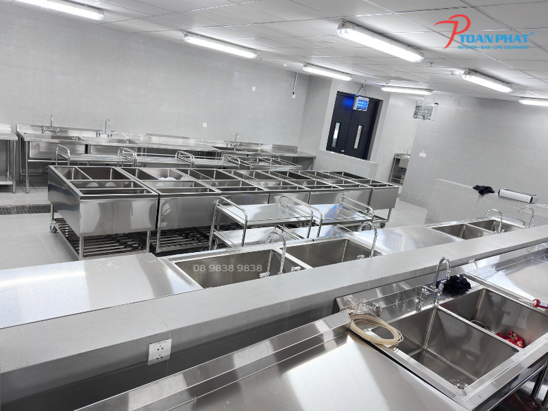 Thi công bếp ăn công nghiệp quy mô lớn 500 - 2000 suất/ngày 7 Khu sơ chế