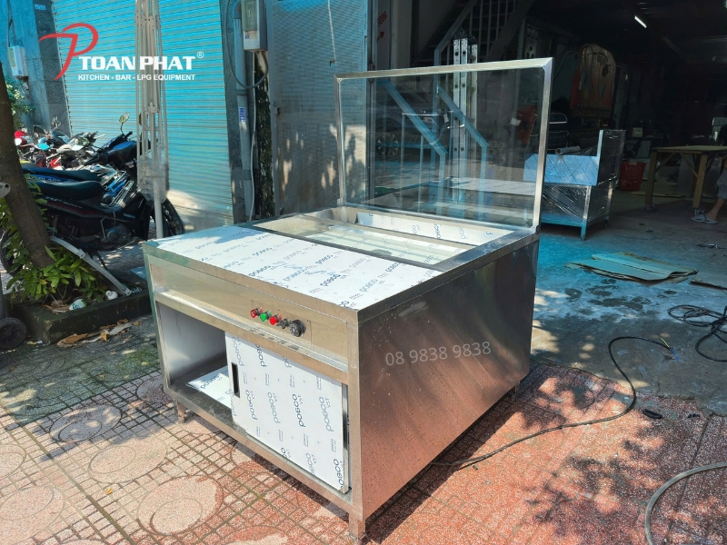 TỦ HÂM NÓNG THỨC ĂN 12 KHAY 4 Tủ giữ nóng thức ăn phục vụ nhiều món ăn nhanh chóng với 12 khay GN 1/3