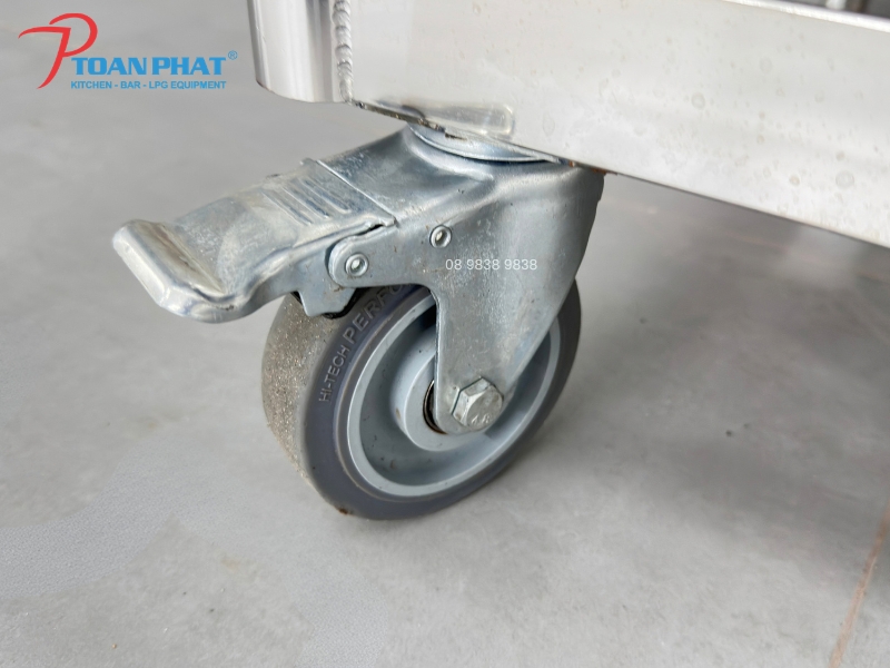 Các mẫu xe đẩy inox công nghiệp sản xuất theo yêu cầu | Toàn Phát 9 Bánh xe cần phù hợp với bề mặt sàn và tải trọng sử dụng