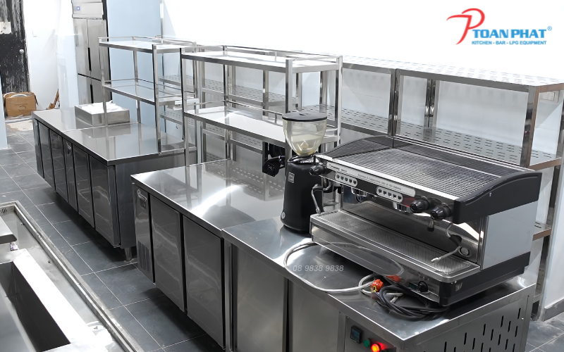 Mặt bằng 50m², 100m² hay 300m² nên chọn mô hình bếp nào? 1 Diện tích mặt bằng ảnh hưởng như thế nào đến việc lựa chọn mô hình bếp