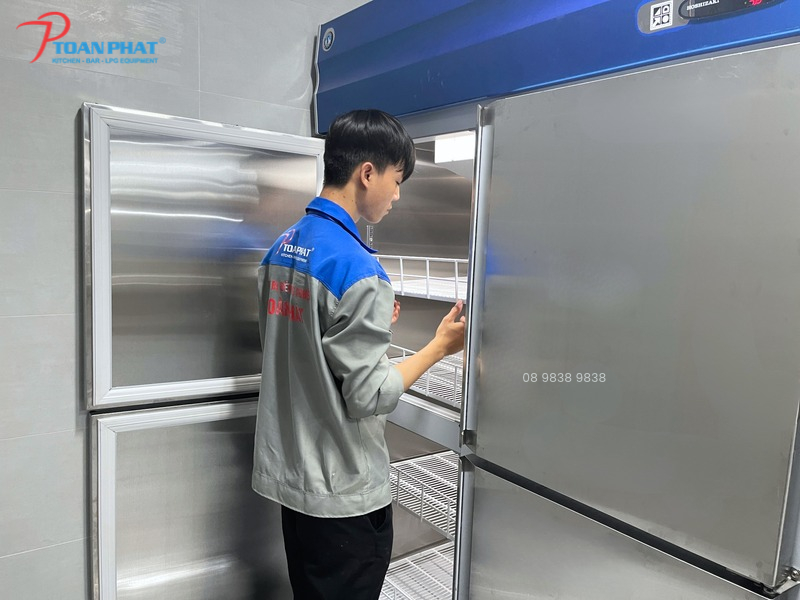 3 tuần thi công bếp công nghiệp - Từ hoàn thiện đến bàn giao 10 Chạy thử trước khi bàn giao