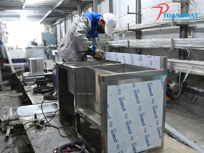 Quy trình sản xuất quầy pha chế inox tại Toàn Phát