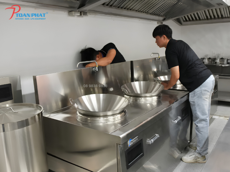 3 tuần thi công bếp công nghiệp - Từ hoàn thiện đến bàn giao 9 Hoàn thiện và kiểm tra toàn bộ hệ thống