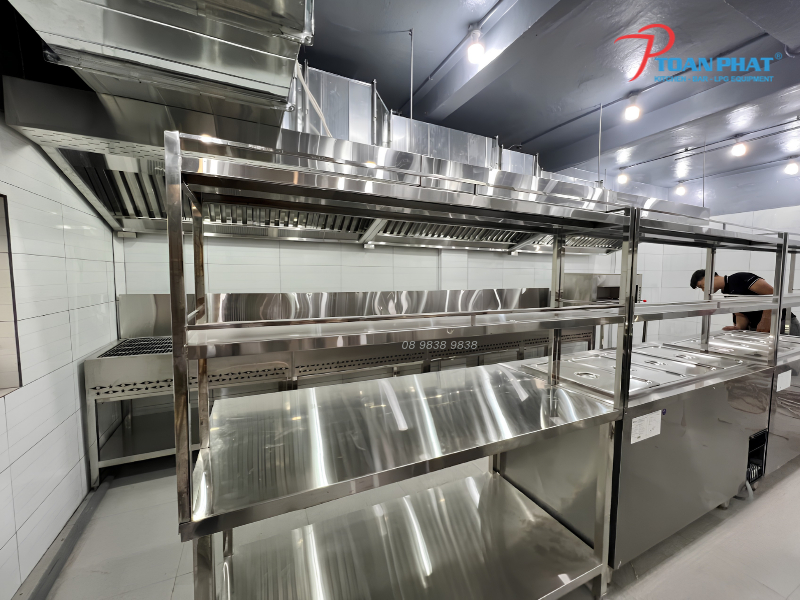 Mặt bằng 50m², 100m² hay 300m² nên chọn mô hình bếp nào? 11 Hệ thống thiết bị cần được tính toán đồng bộ