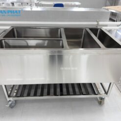 XE THU GOM BÁT ĐĨA BẨN INOX 304 - THIẾT KẾ THEO YÊU CẦU 10 Xe thu gom bát đĩa bẩn inox 304 do Toàn Phát gia công