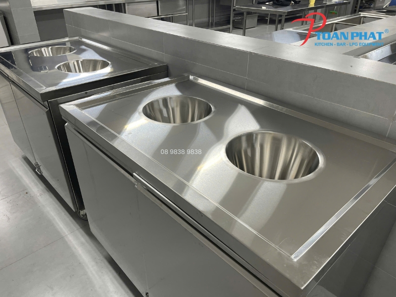 XE THU GOM THỨC ĂN THỪA INOX 304 - THIẾT KẾ THEO YÊU CẦU 19 Xe thu gom thức ăn thừa phù hợp với căn tin nhà máy có lượng suất ăn lớn